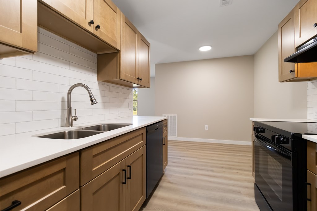 8022 Tremaine Ct #D 2 Beds House for Rent - Photo Gallery 20