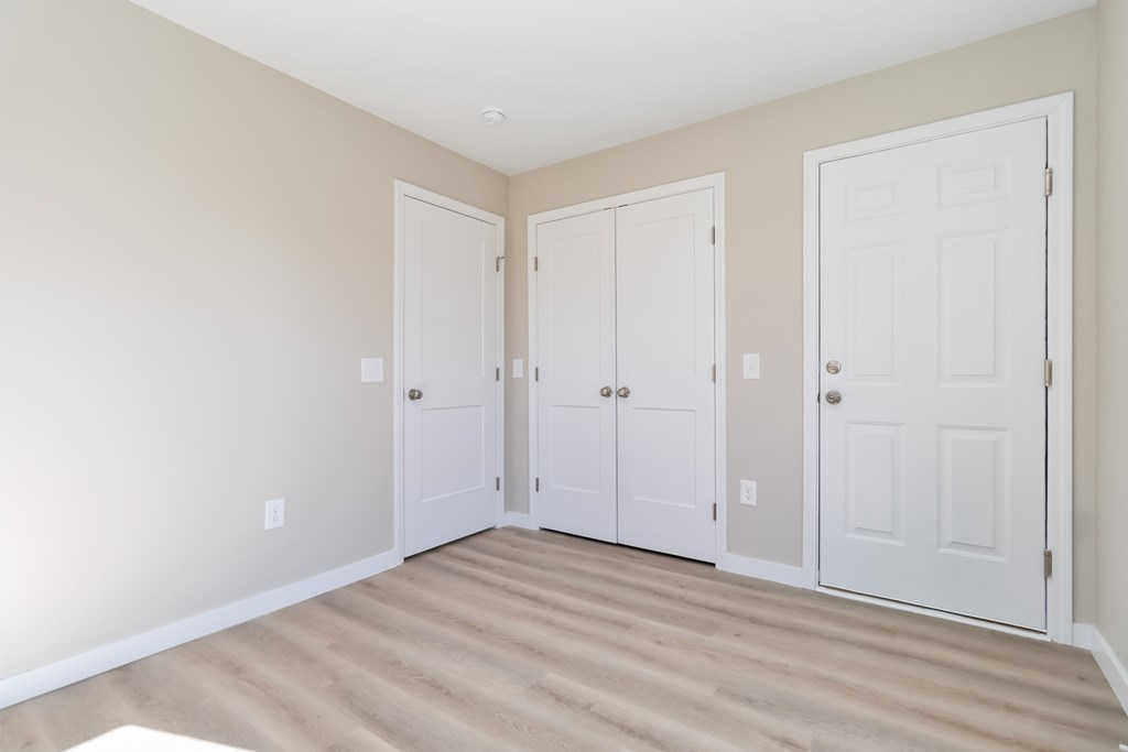 8022 Tremaine Ct #D 2 Beds House for Rent - Photo Gallery 6