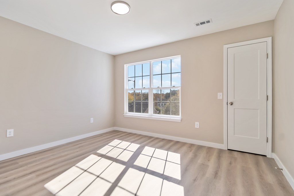 8022 Tremaine Ct #D 2 Beds House for Rent - Photo Gallery 13