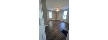 3 Bedrooms, 1 Bathroom