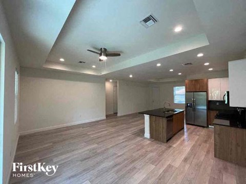3771 JOHANNESBERG ROAD 3 Beds Apartment for Rent