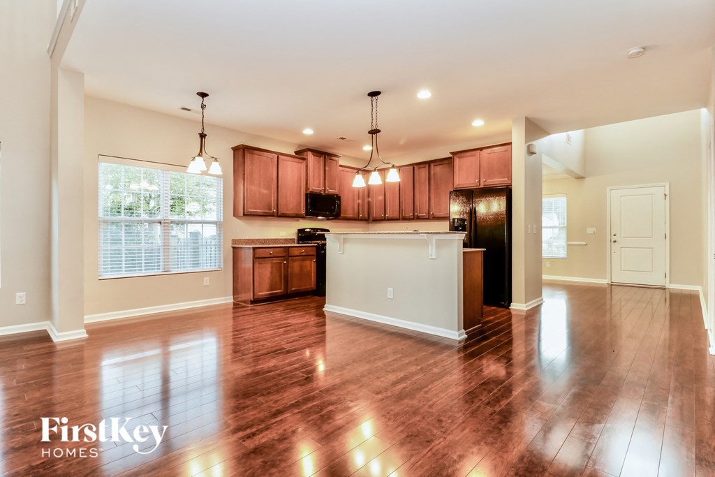 9023 Hema Lane Lane 4 Beds House for Rent - Photo Gallery 4