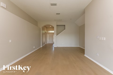 5710 BUTTERFIELD STREET 4 Beds Apartment for Rent