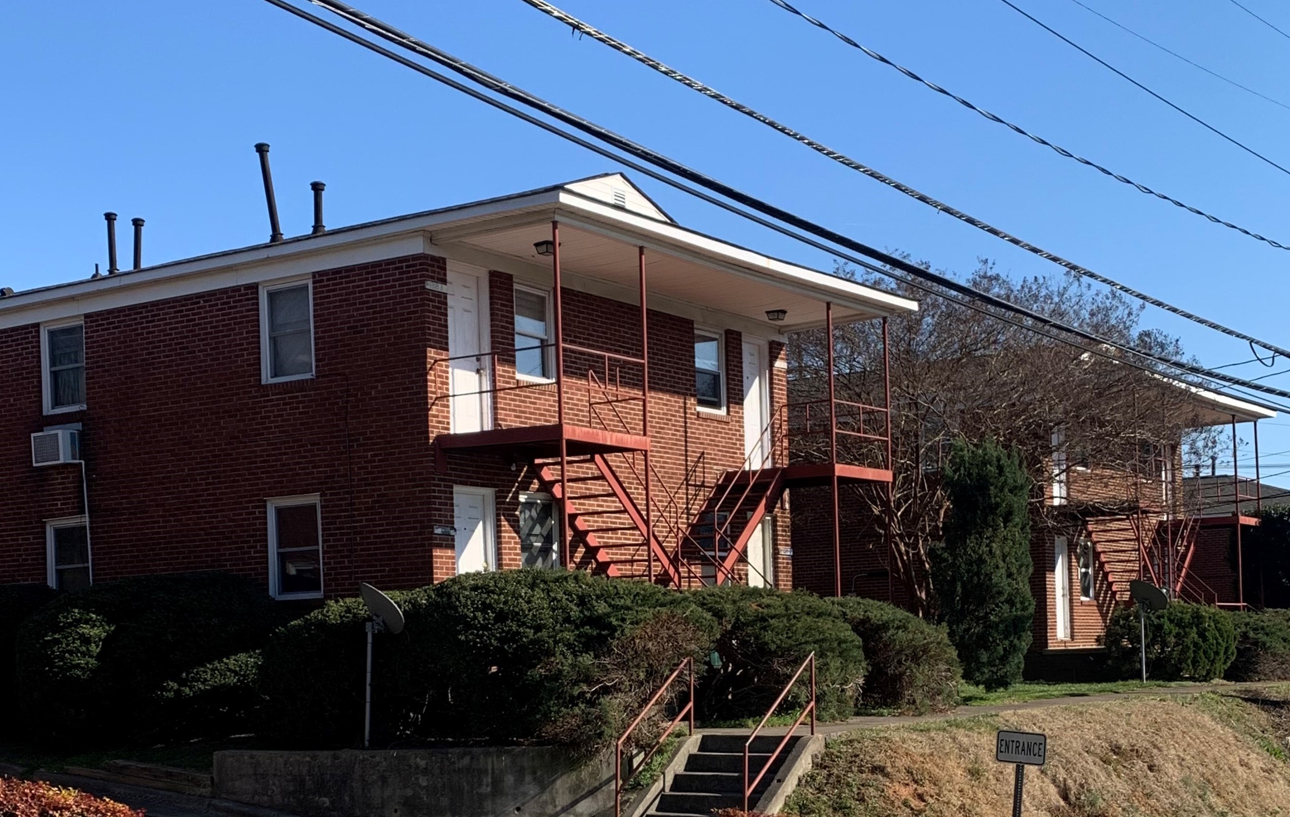 Pinnacle Place Apartments