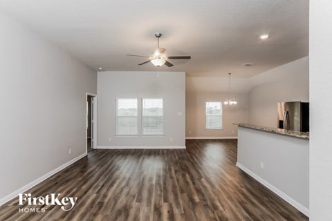 276 Chrysanthemum 4 Beds Apartment for Rent
