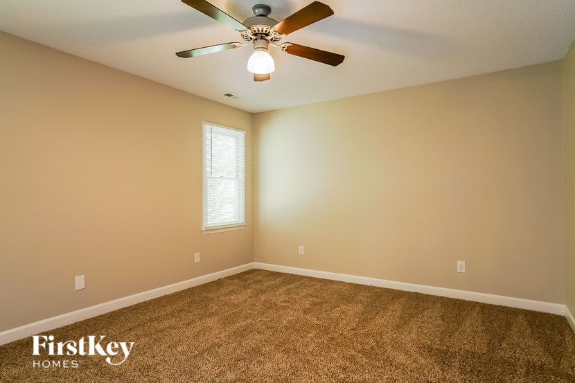 202 Dalmeny Drive 3 Beds House for Rent - Photo Gallery 10