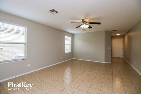 941 E LESLIE Avenue 4 Beds Apartment for Rent