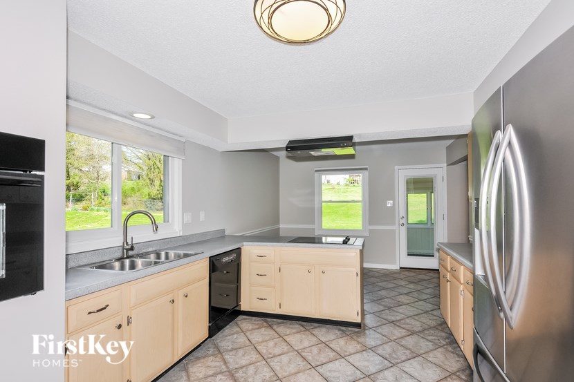 14545 Appalachian Trail 4 Beds House for Rent - Photo Gallery 7