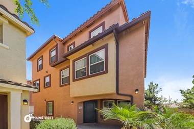 7853 W Palm Ln 4 Beds Apartment for Rent