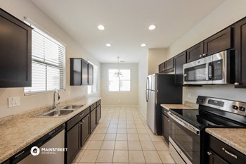 7853 W Palm Ln 4 Beds House for Rent - Photo Gallery 7