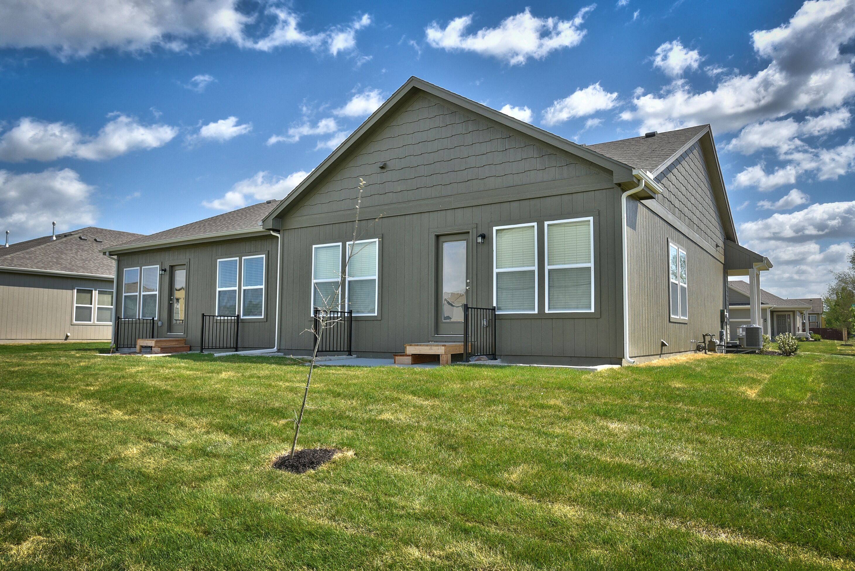 8855 Findley St Building 10 3 Beds Apartment for Rent - Photo Gallery 2