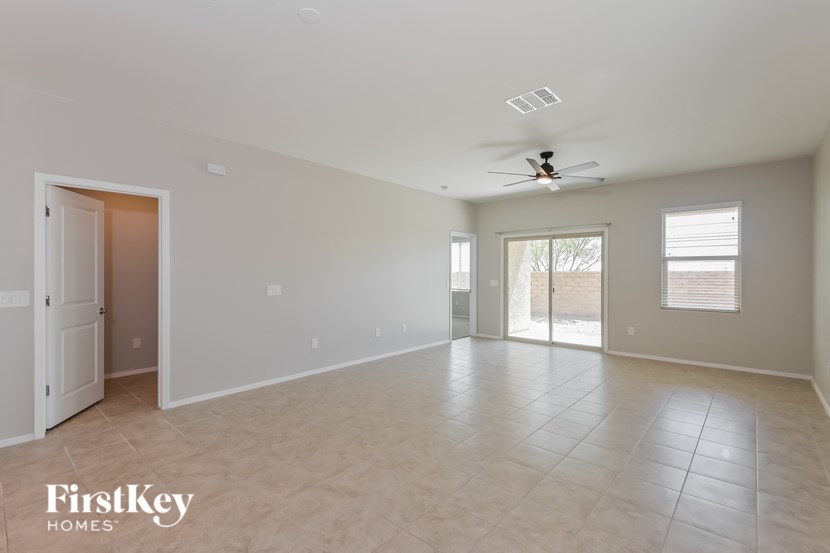 6782 E Via Rancho Rosario 3 Beds House for Rent - Photo Gallery 2