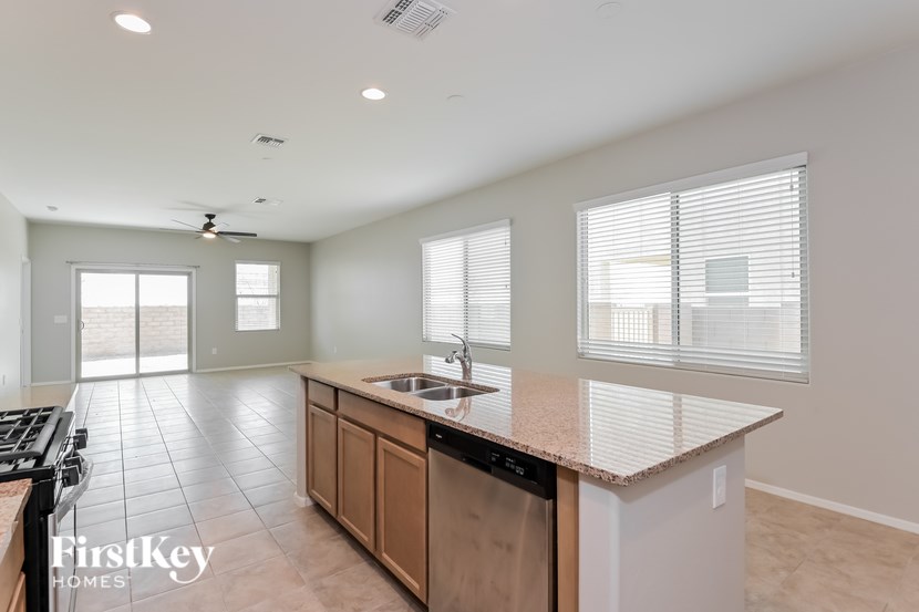 6782 E Via Rancho Rosario 3 Beds House for Rent - Photo Gallery 5