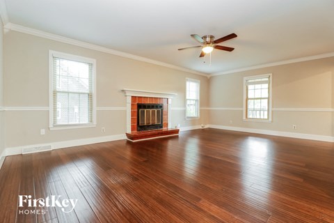 120 Fox Chase 4 Beds Apartment for Rent