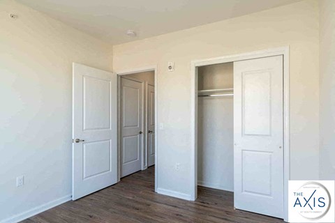 611 Bordentown Avenue Studio-2 Beds Apartment for Rent - Photo Gallery 4