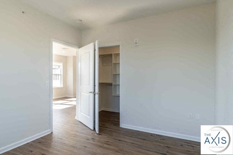 611 Bordentown Avenue Studio-2 Beds Apartment for Rent - Photo Gallery 6