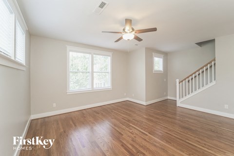 355 Spring Street 3 Beds Apartment for Rent