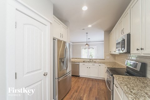 355 Spring Street 3 Beds Apartment for Rent