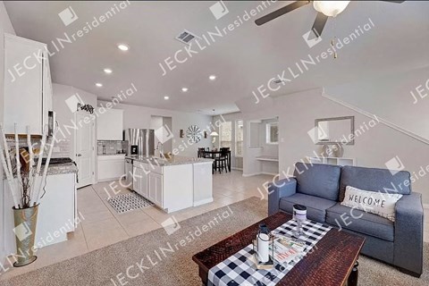 6015 Pleasanton Pkwy 3 Beds Apartment for Rent