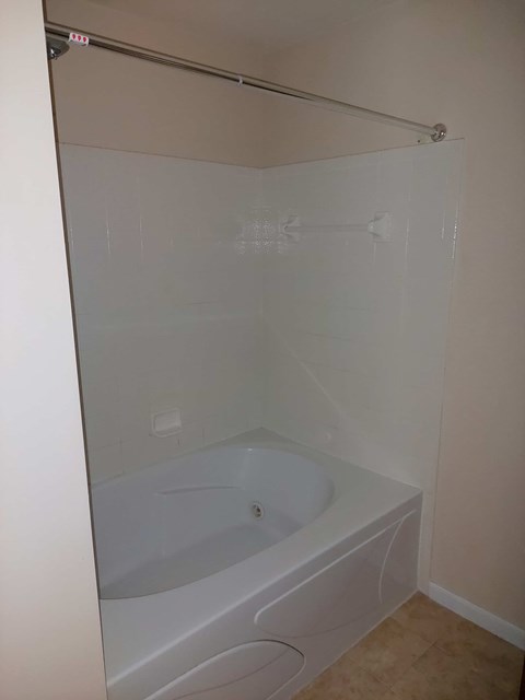 6293 Edgewater Drive 3 Beds Apartment for Rent