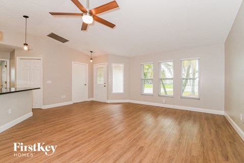 2213 SE 5Th Street 3 Beds Apartment for Rent