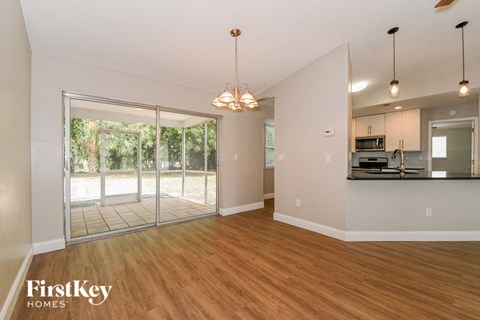 2213 SE 5Th Street 3 Beds Apartment for Rent