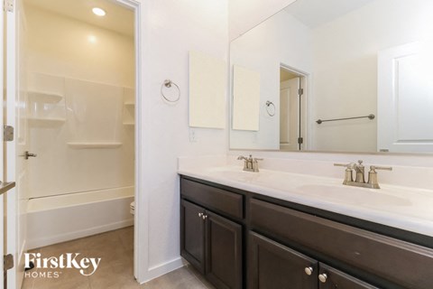 4010 W Coneflower Lane Studio House for Rent - Photo Gallery 13