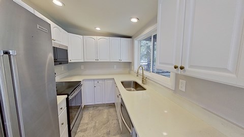 6695 West 13th Avenue 2 Beds House for Rent - Photo Gallery 5