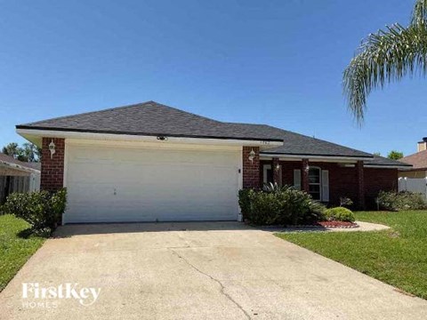1242 E Summit Oaks Drive 3 Beds Apartment for Rent