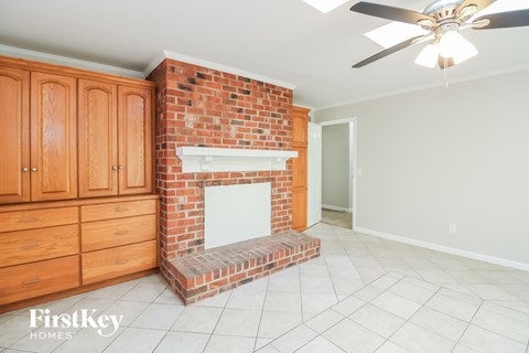 2006 Red Forest Road 4 Beds Apartment for Rent
