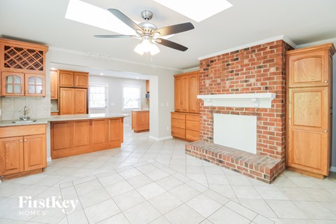 2006 Red Forest Road 4 Beds Apartment for Rent
