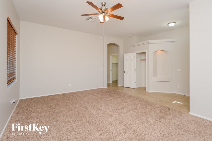 32626 N Cat Hills Avenue 3 Beds House for Rent - Photo Gallery 6