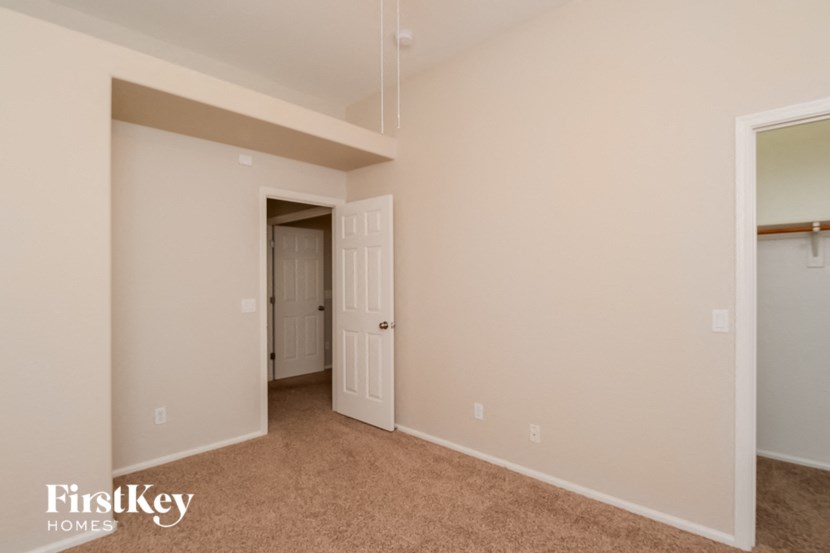 32626 N Cat Hills Avenue 3 Beds House for Rent - Photo Gallery 11