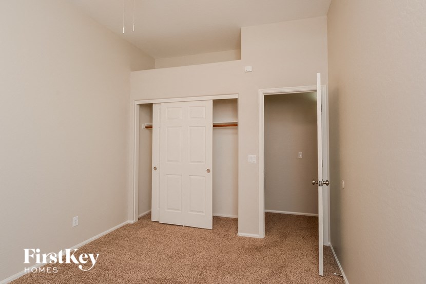 32626 N Cat Hills Avenue 3 Beds House for Rent - Photo Gallery 12