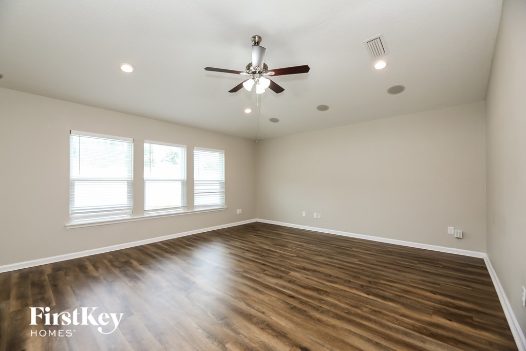 59 MYRTLE BANK COURT 4 Beds House for Rent - Photo Gallery 3