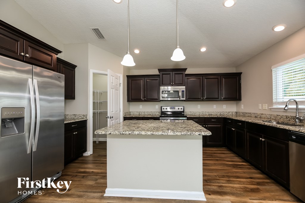 59 MYRTLE BANK COURT 4 Beds House for Rent - Photo Gallery 8