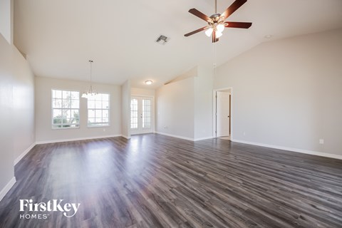 3013 25Th Street SW 3 Beds Apartment for Rent