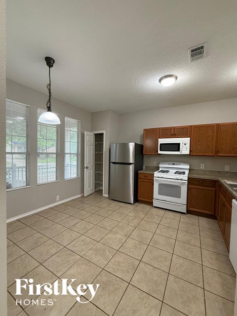 6331 Scotchwood Drive 3 Beds Apartment for Rent