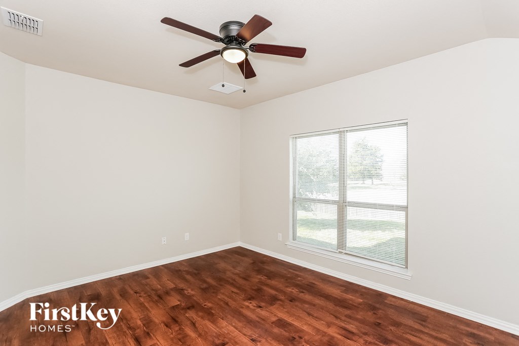 927 Ranch 4 Beds House for Rent - Photo Gallery 8