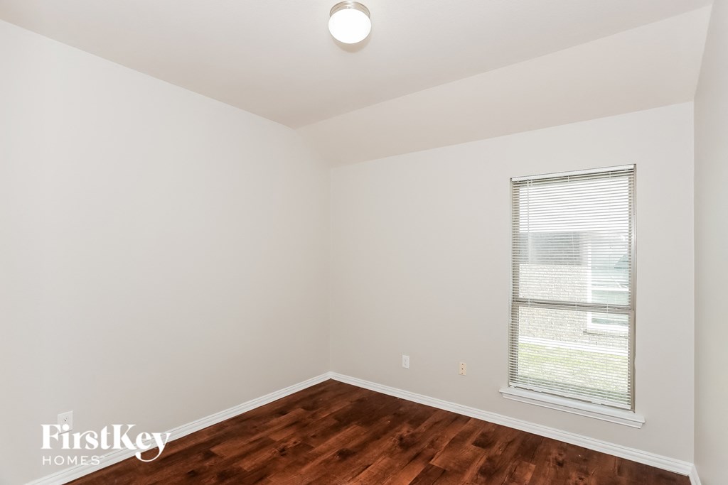 927 Ranch 4 Beds House for Rent - Photo Gallery 11