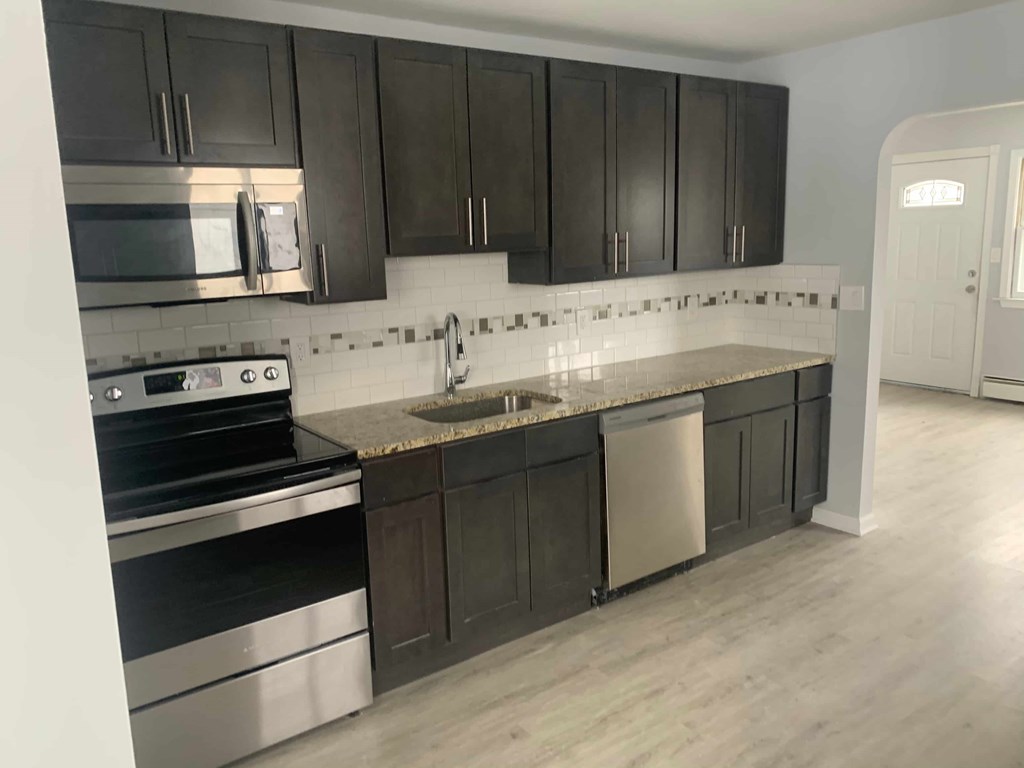 18 Armor ct 4 Beds Apartment for Rent - Photo Gallery 11