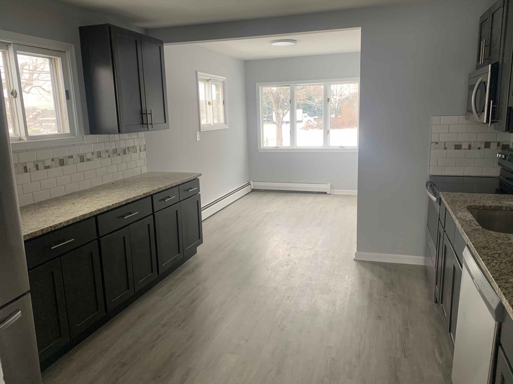 18 Armor ct 4 Beds Apartment for Rent - Photo Gallery 31