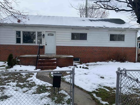 18 Armor Ct 4 Beds Apartment for Rent