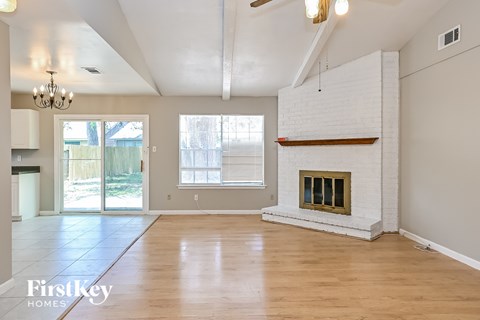 2707 Wood River Dr 3 Beds Apartment for Rent