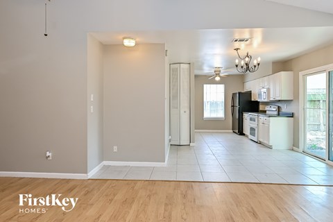 2707 Wood River Dr 3 Beds Apartment for Rent