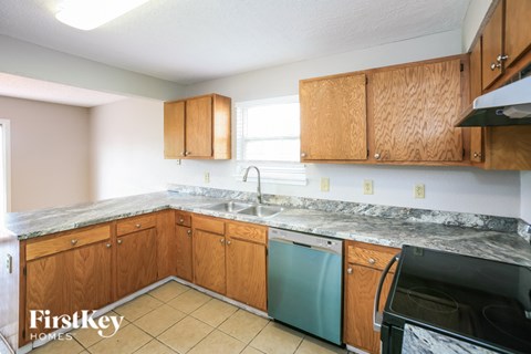 5338 Cliff Ridge Drive 3 Beds Apartment for Rent