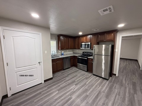 901 1/2 N 4Th Ave 2 Beds Apartment for Rent