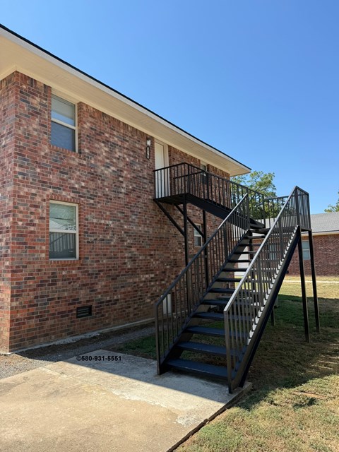 901 1/2 N 4Th Ave 2 Beds Apartment for Rent