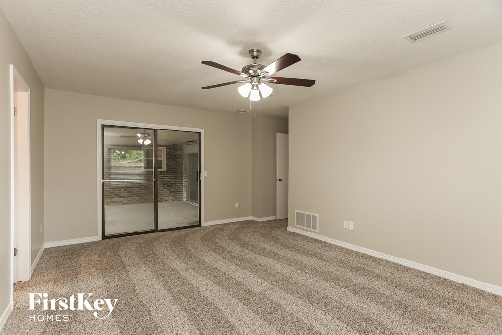 800 DRIFTWOOD PLACE 4 Beds House for Rent - Photo Gallery 10