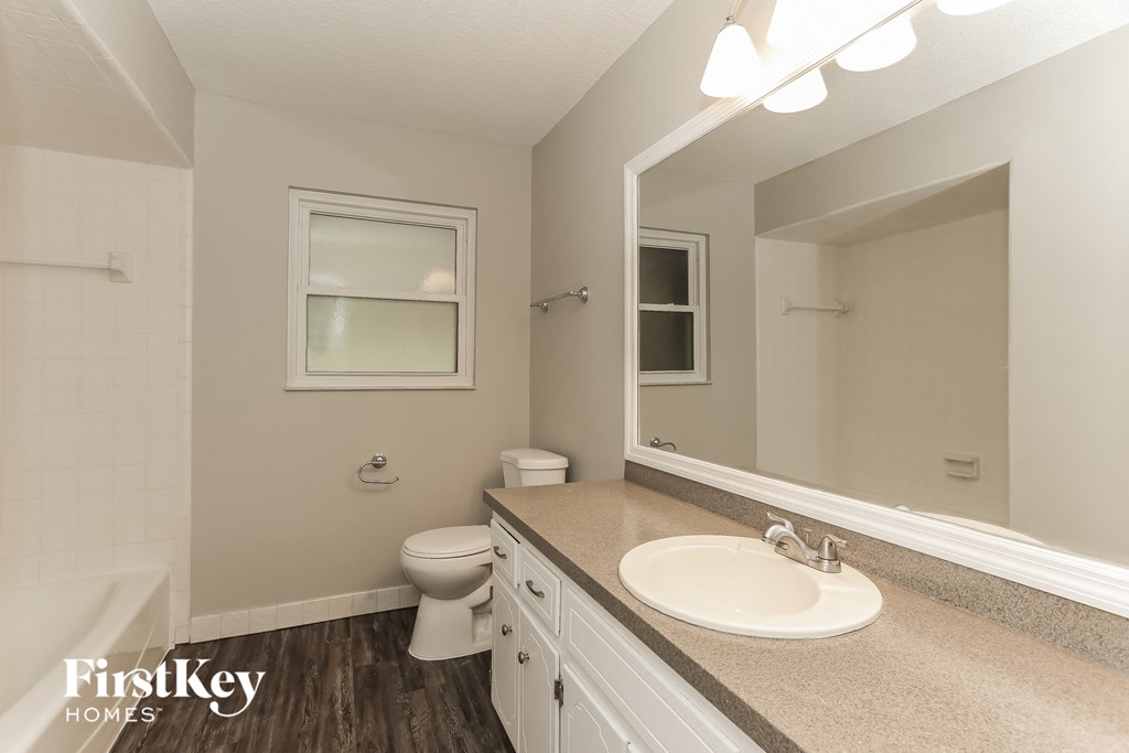 800 DRIFTWOOD PLACE 4 Beds House for Rent - Photo Gallery 12